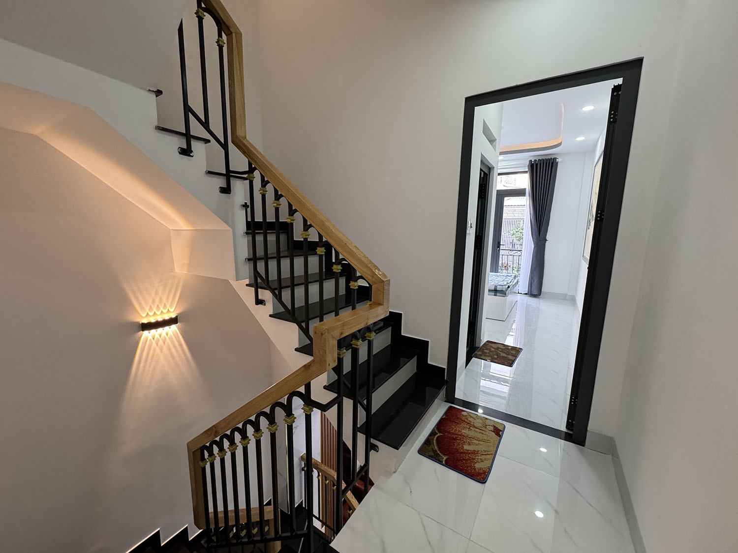 Nhà phố 3 lầu t.kế Tân Cổ Điển, full nội thất cao cấp, hẻm xe hơi khu VIP Lê Lợi-Gần ĐH Công Nghiệp